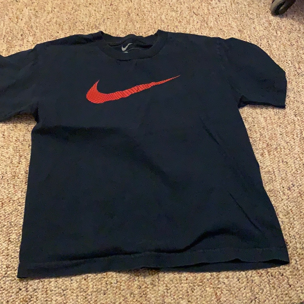 Boys Nike tshirt size large (14-16)
